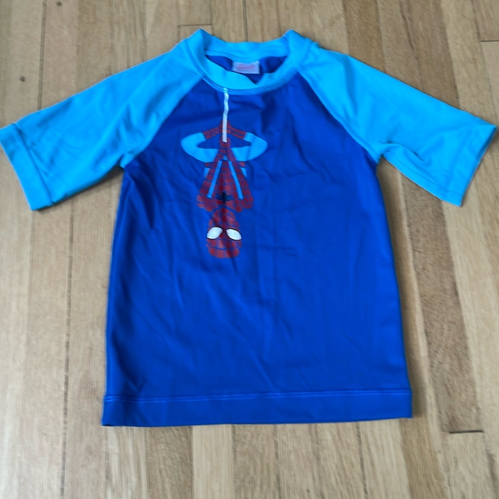 Hanna Andersson Spider-Man swim rash guard Sz 4